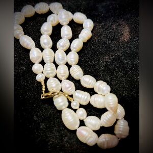 HANDMADE BEADED NECKLACE - FRESHWATER PEARL